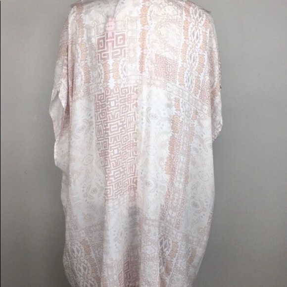 Victoria’s Secret pink & white kimono - Picture 5 of 5